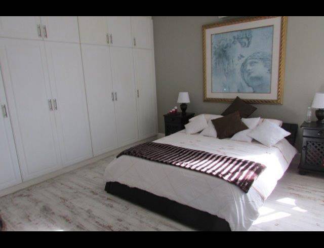 3 BEDROOM TOWNHOUSE FOR SALE IN SHELLY BEACH